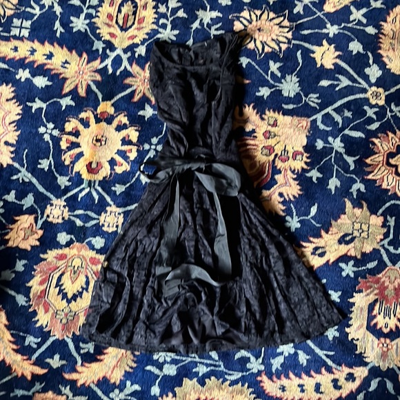 Black lace dress - Picture 2 of 2